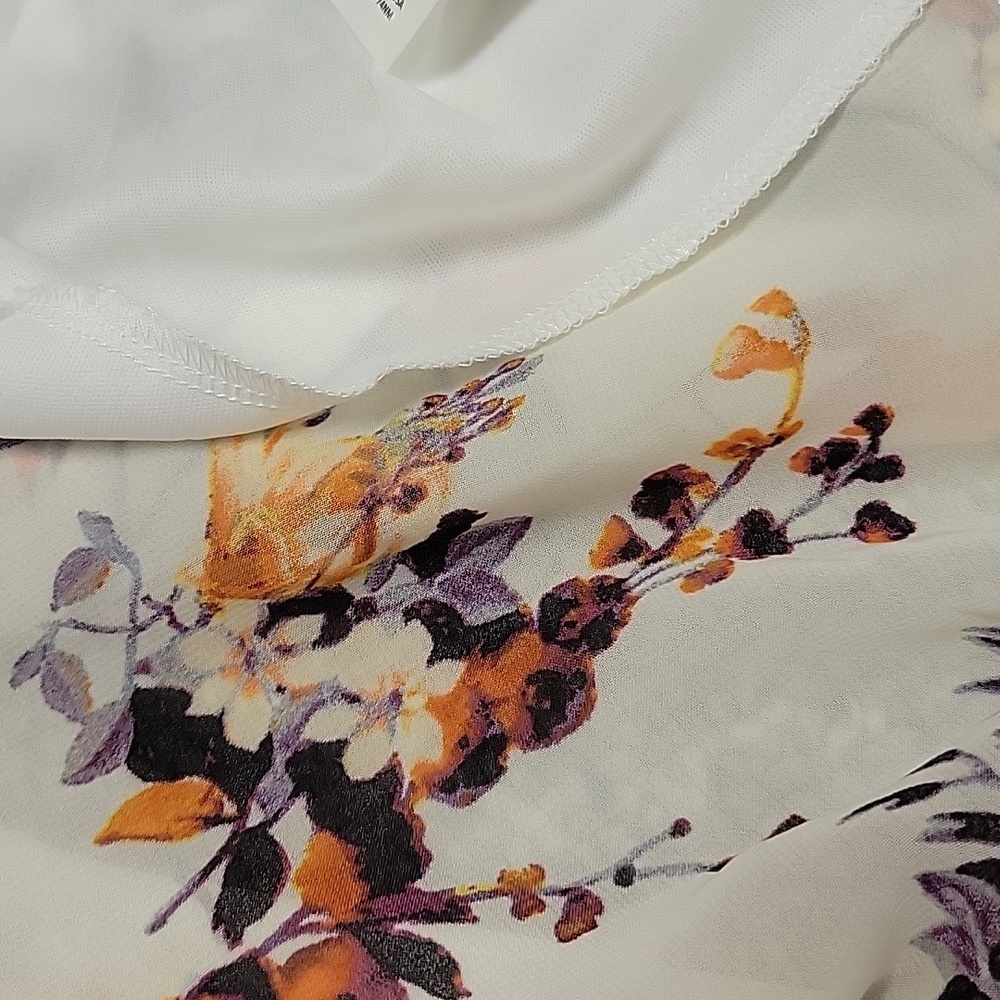 Romeo + Juliet, women's Couture Floral Maxi Dress with V-Neck, Medium NWT - Picture 10 of 10